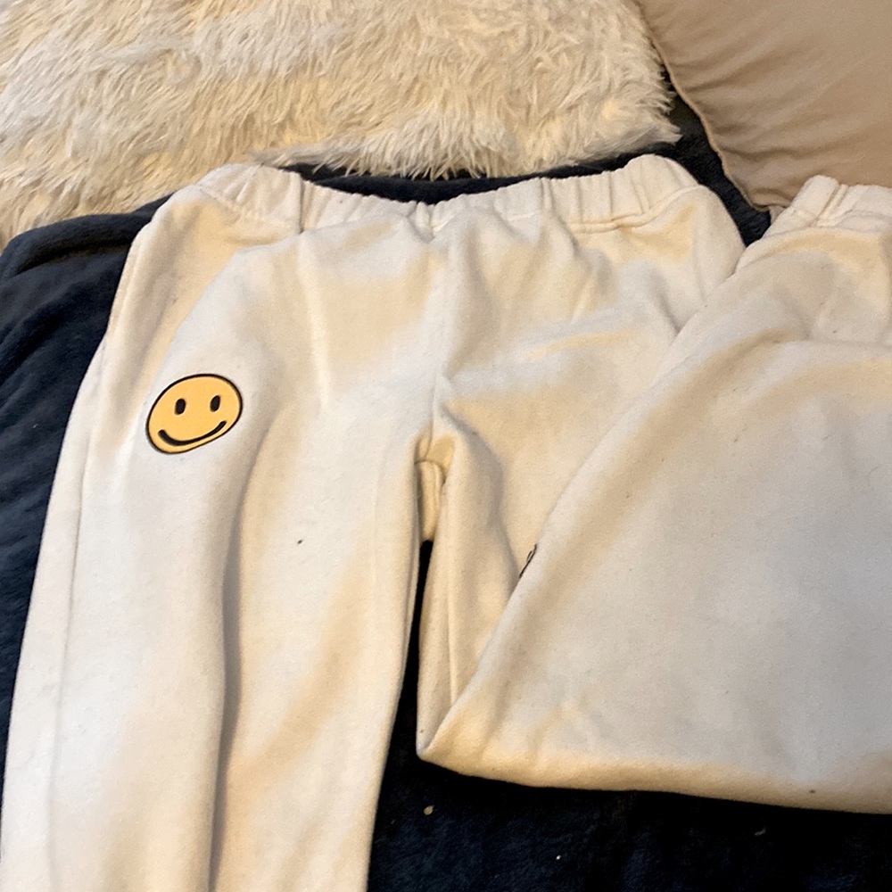 White sweatpants size m from altar’d state